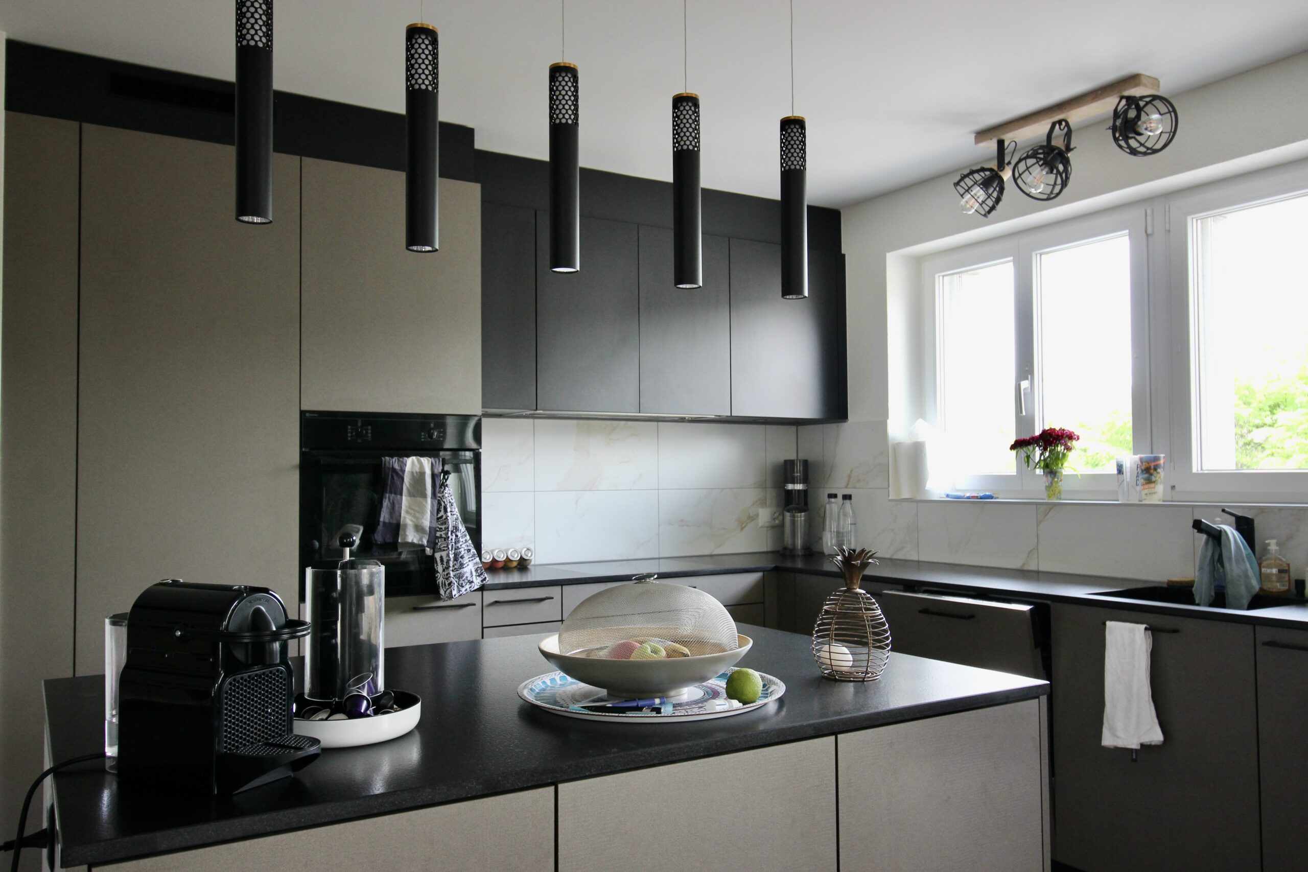 1BAB5634-D0AE-411E-925D-D9A32AEB8D9A_1_201_a