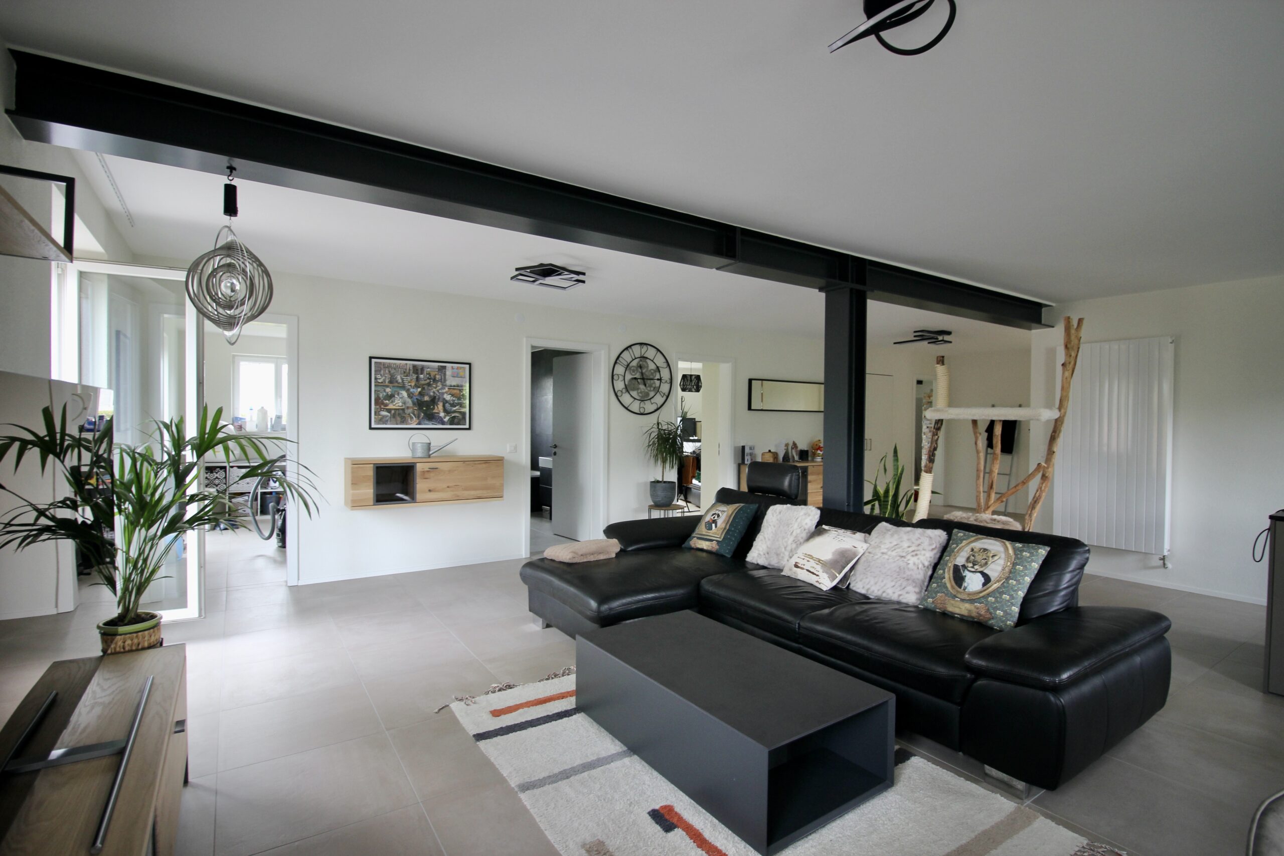 D37DB326-AC28-4898-AC1B-0035DE17B5FB_1_201_a